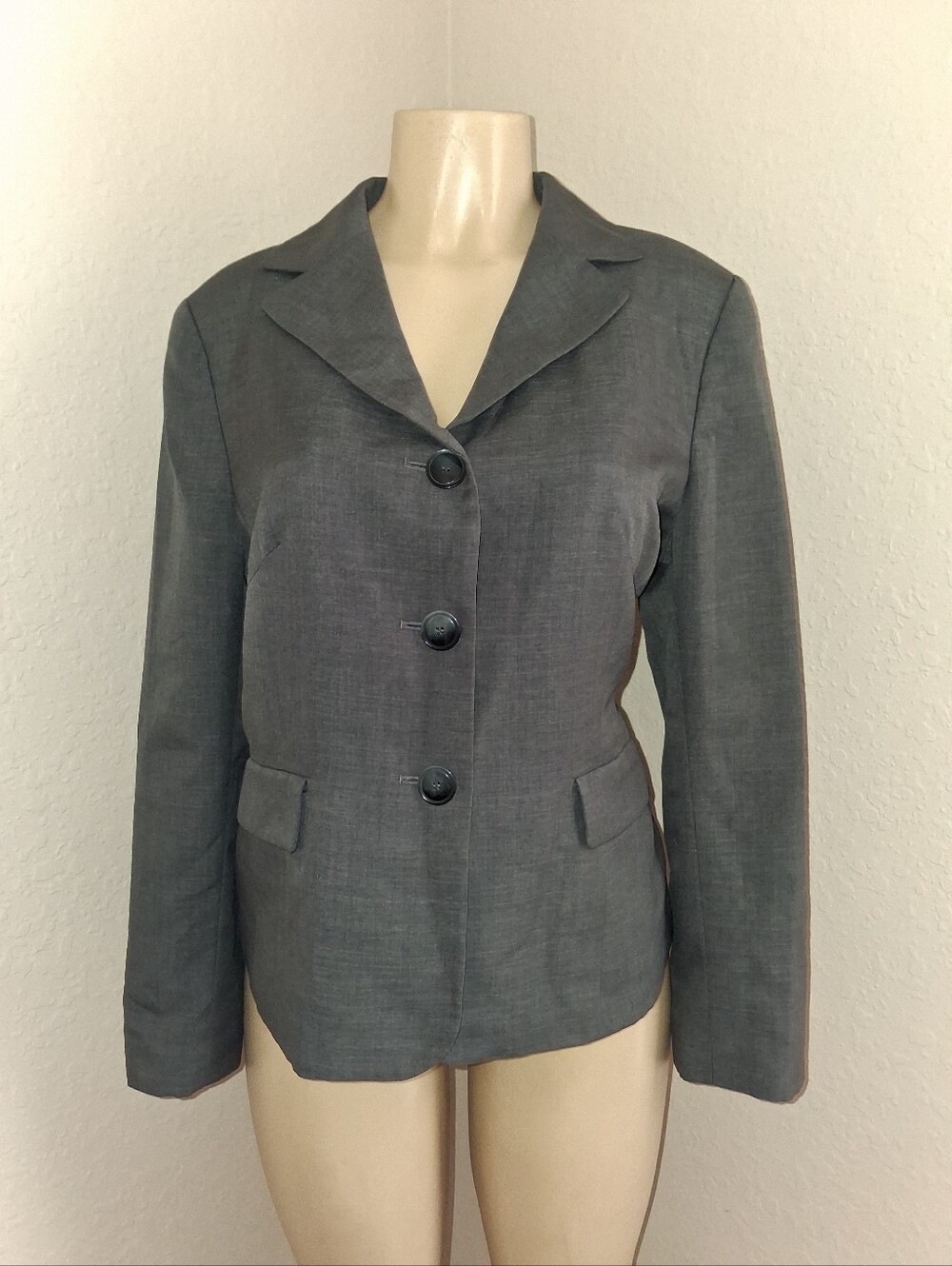 TALBOTS GRAY JACKET W/ 3 BUTTON CLOSURE SZ 16P